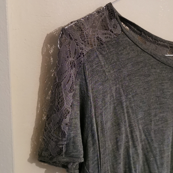 T-shirt - Picture 4 of 5